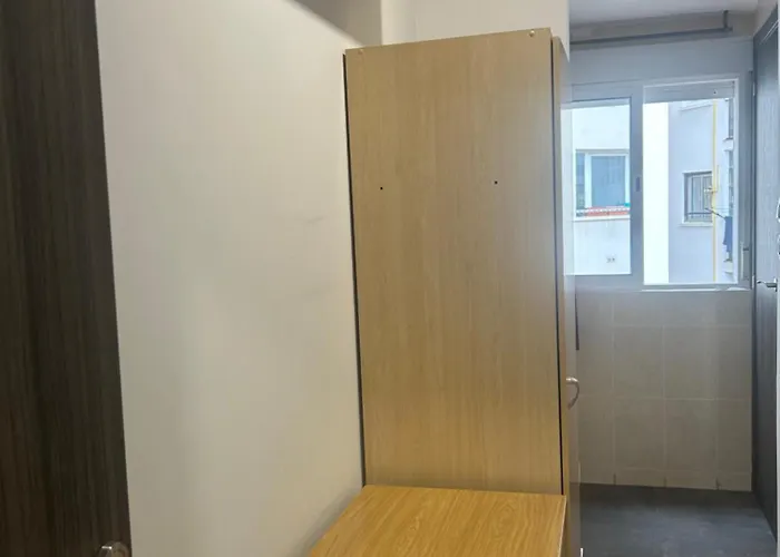 LF - No Fumadores - Habitaciones Con Baño Privado - Sin Ascensor